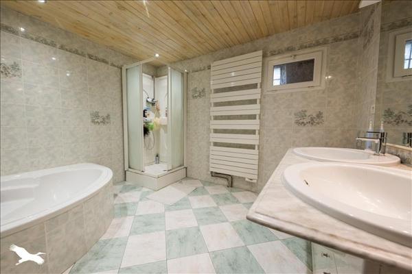 Maison à vendre |  Saint-Just-Luzac |  4 pièces | 145 m²