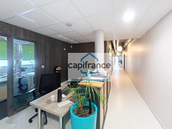 Local/bureau à vendre CHAMBERY (73) - 393 m² + 8 parking privés couverts