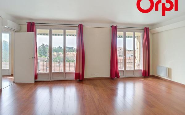 Appartement à vendre    3 pièces •  Le Pontet