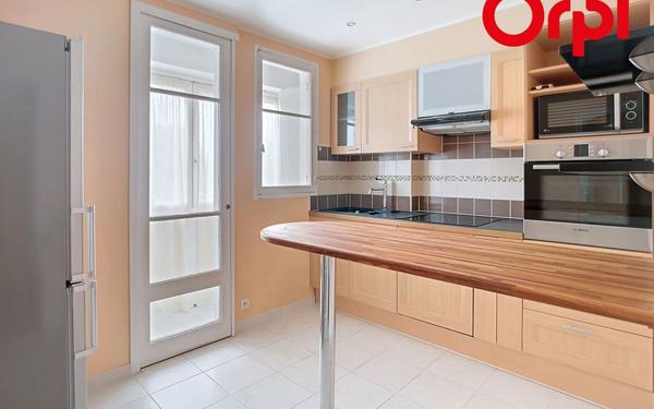 Appartement à vendre    3 pièces •  Le Pontet