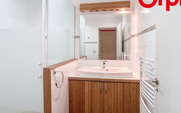 Appartement à vendre    3 pièces •  Le Pontet