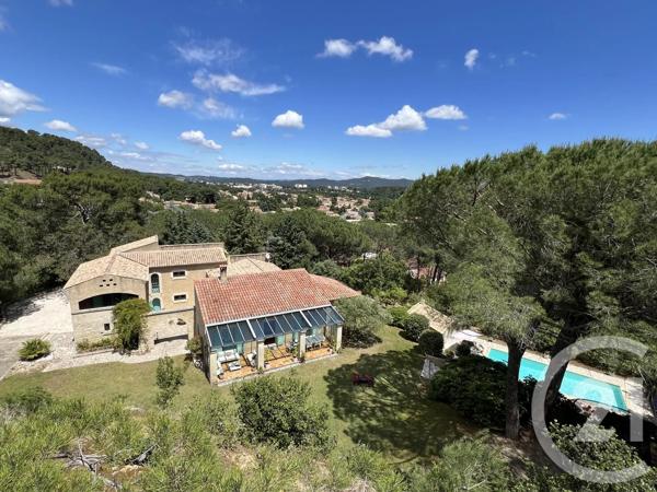 Maison à vendre  6 pièces - 208,74 m 2   UZES  - 30
