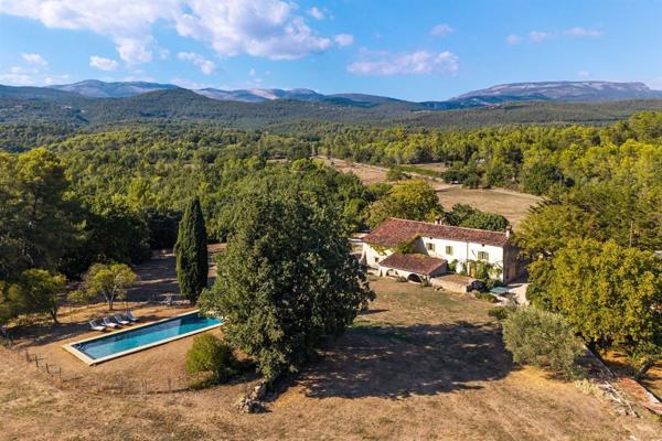 Vente Mas Tourrettes 10 Pièces 372 m²