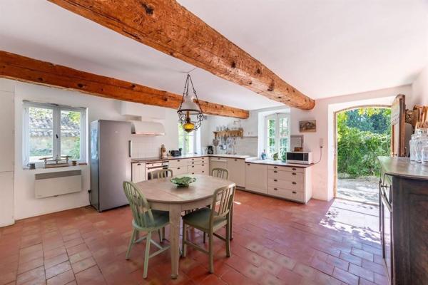 Vente Mas Tourrettes 10 Pièces 372 m²