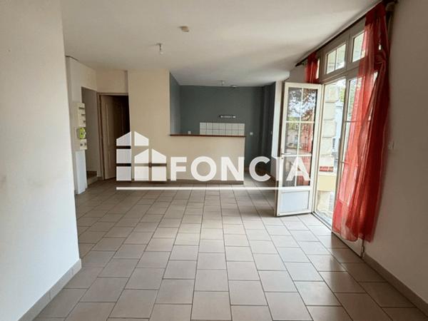 Location Appartement 2 pièces 39.3 m² - APT N°3 Sable Sur Sarthe 72300