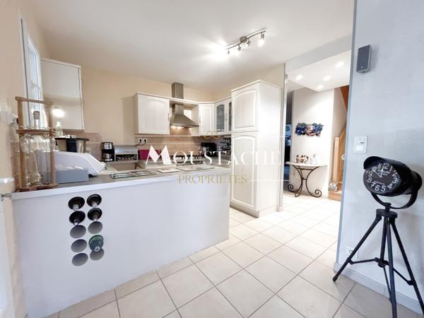 BELLE VILLA FAMILIALE - A PROXIMITÉ DE LA PLAGE DE ROYAN PONTAILLAC -