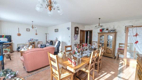 Vente Maison 4 pièces 135 m2 à Clémont