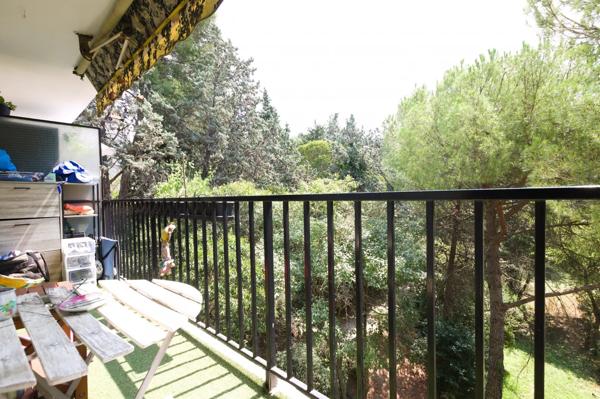 T3 Résidence standing avec piscine et tennis.