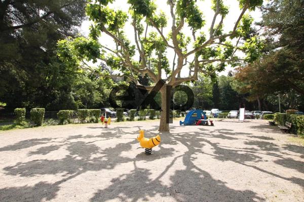 T3 Résidence standing avec piscine et tennis.