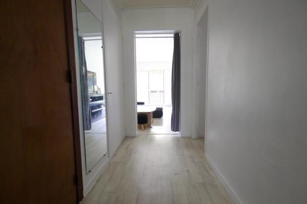 T3 Résidence standing avec piscine et tennis.