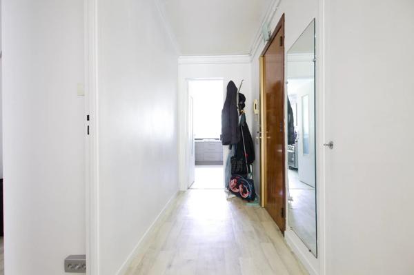 T3 Résidence standing avec piscine et tennis.