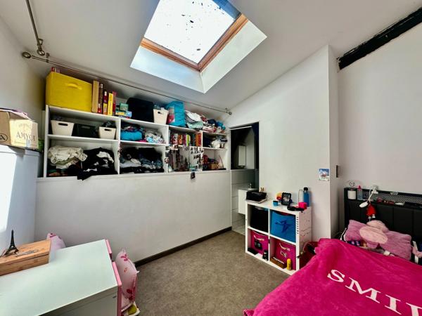 Authentique maison en pierre de plain-pied 106m2 avec 4 chambres et jardin