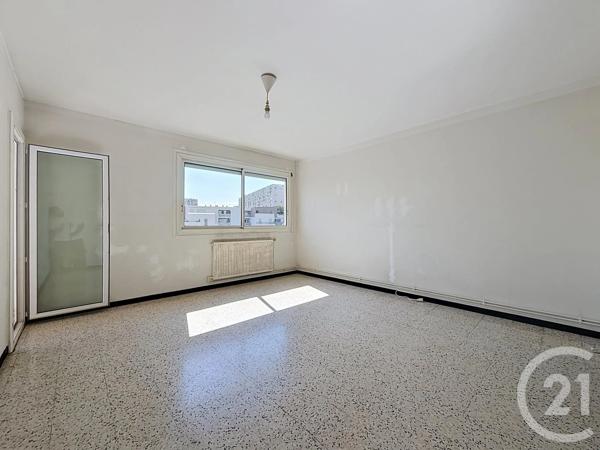 Appartement F3 à vendre  3 pièces - 61,42 m 2   SETE  - 34