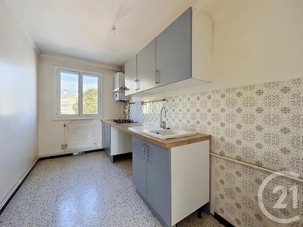 Appartement F3 à vendre  3 pièces - 61,42 m 2   SETE  - 34