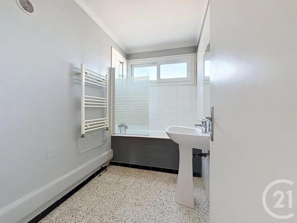 Appartement F3 à vendre  3 pièces - 61,42 m 2   SETE  - 34