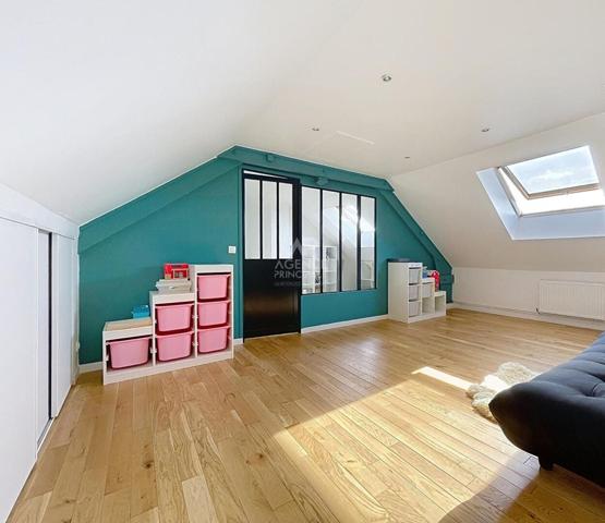 Maison à vendre €655 000 ** - Référence 877