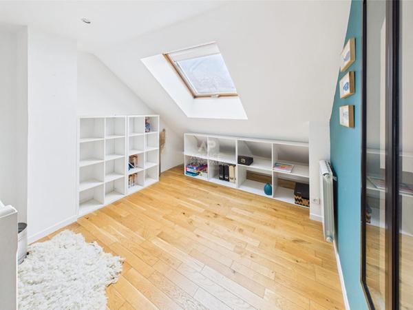 Maison à vendre €655 000 ** - Référence 877