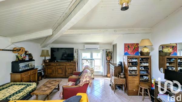 Appartement 3 pièces de 71 m² à Saint-Zacharie (83640)