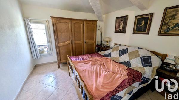 Appartement 3 pièces de 71 m² à Saint-Zacharie (83640)