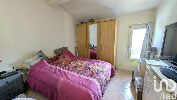 Appartement 3 pièces de 71 m² à Saint-Zacharie (83640)