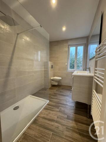 Maison à vendre  6 pièces - 138,22 m 2   BRIATEXTE  - 81