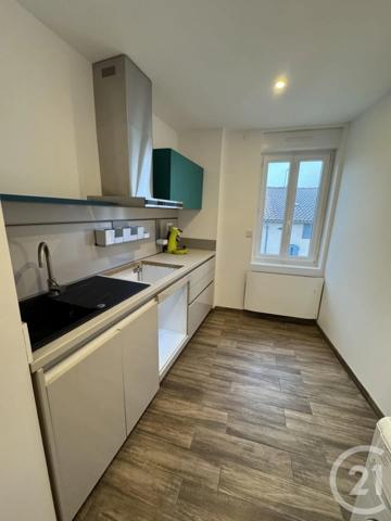 Maison à vendre  6 pièces - 138,22 m 2   BRIATEXTE  - 81