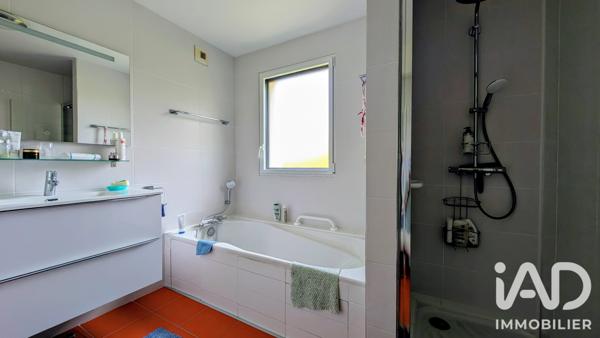 Maison à vendre 6 pièces 191,9 m² Lannion