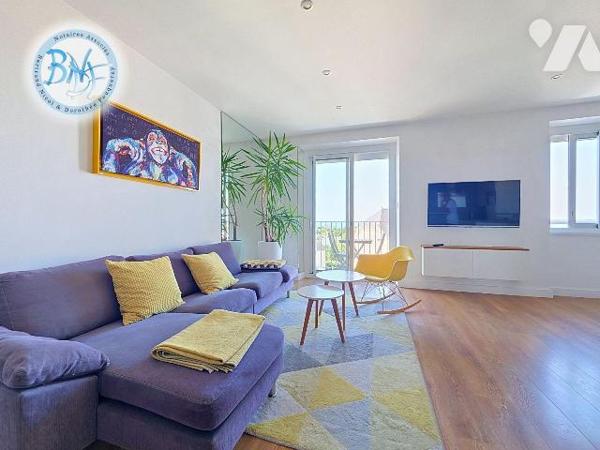 T3 rénové avec vue mer - Balcon Sud-Ouest - À deux pas des plages et du centre-ville

Situé a...
