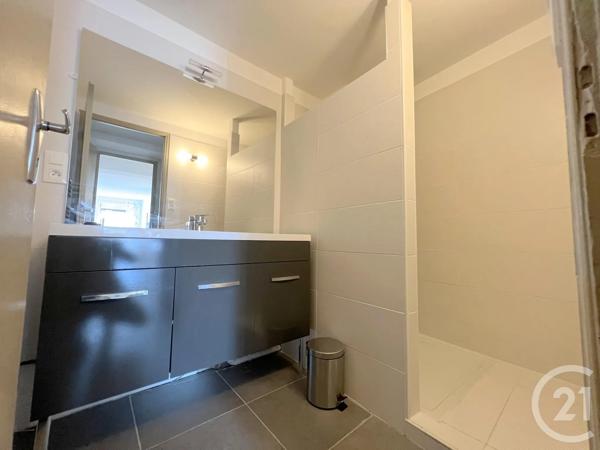 Appartement Studio à vendre  1 pièce - 36,47 m 2   AUBENAS  - 07