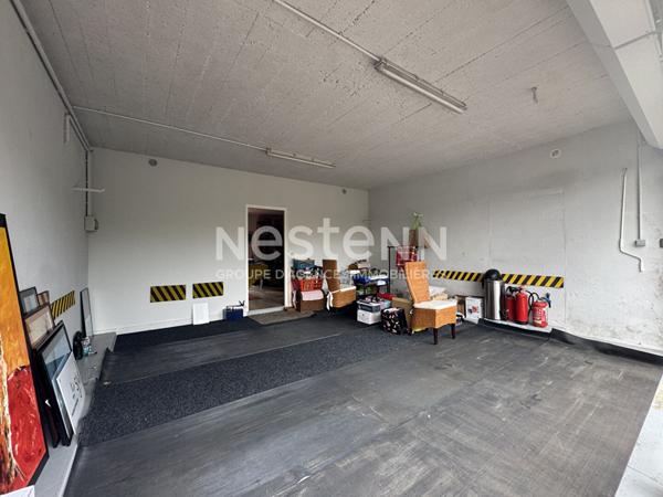 Maison de faubourg 150 m² Hab. - 4 chambres, garages, piscine, jardin