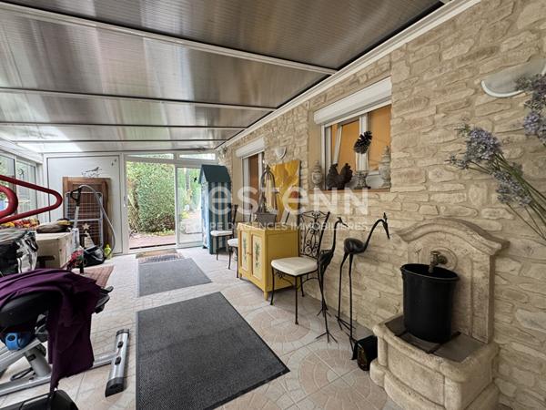 Maison de faubourg 150 m² Hab. - 4 chambres, garages, piscine, jardin