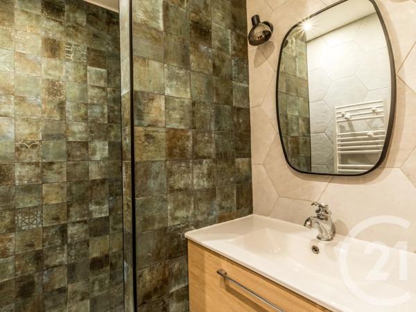 Maison à vendre  6 pièces - 120 m 2   MASSIEUX  - 01