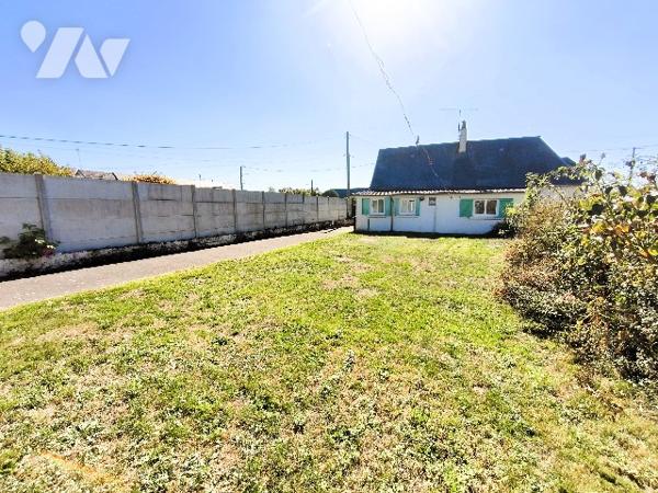 CHARMANTE MAISON DE PLAIN-PIED – UN BEAU POTENTIEL À RÉVÉLER !