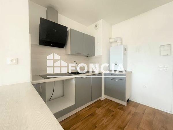 Location Appartement 2 pièces 40 m² - 200 RUE MARCHAND ET FERAOUN Fleury Merogis 91700