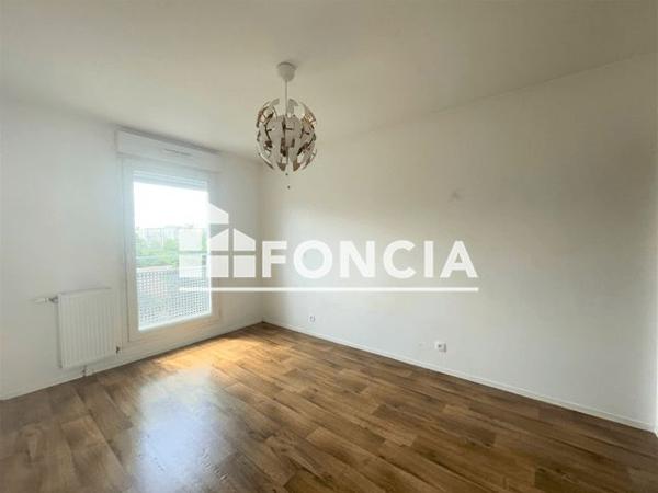 Location Appartement 2 pièces 40 m² - 200 RUE MARCHAND ET FERAOUN Fleury Merogis 91700