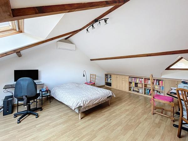 Idéalement située sur les hauteurs de NOUZONVILLE sans voisinage proche