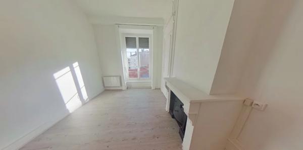 STUDIO A LOUER - LYON 7EME ARRONDISSEMENT Stalingrad 29.83 m 2 659 € charges comprises par mois