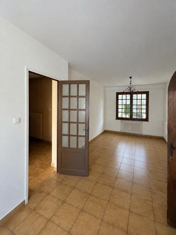 A 13 min de Carcassonne, Pavillon de 148 m2 avec garage et jardin Pezens (11170)