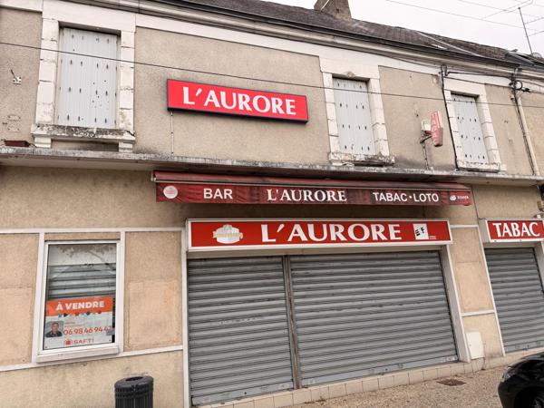 Immeuble à usage d'habitation et de commerce