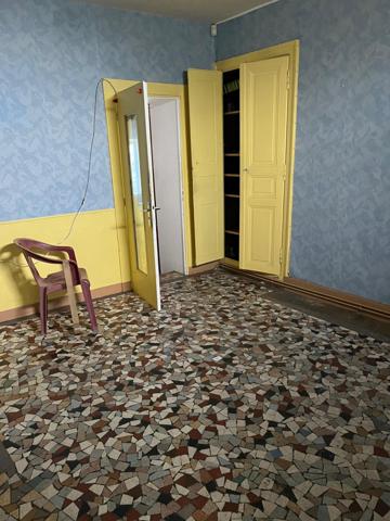 Immeuble à usage d'habitation et de commerce