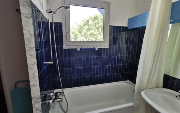 Vente Garage et grande terrasse de 72m² + garage à rafraîchir Le grau-du-roi   