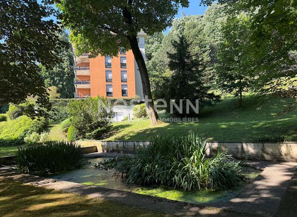 Secteur  Fontanières Sainte Foy les Lyon 120m² grand standing avec vue sur parc classé,  piscine et garage double