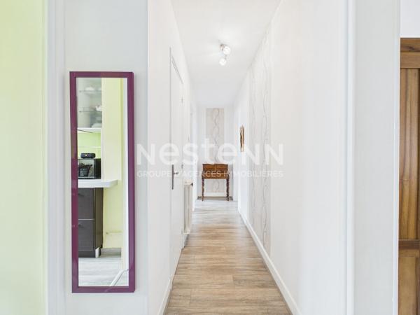 Aurillac, quartier viaduc, à Vendre Appartement de type 3 d'une surface de 65 m² avec balcon et cave.