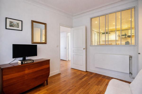 À vendre : Appartement 4 pièces à Paris - Référence V1051