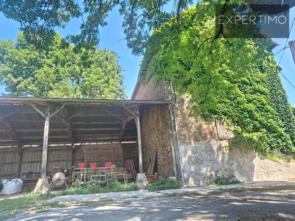 PROPRIÉTÉ DE CARACTÈRE ISOLEE AVEC 8 HECTARES ET GRANDES DÉPENDANCES – AVEYRON