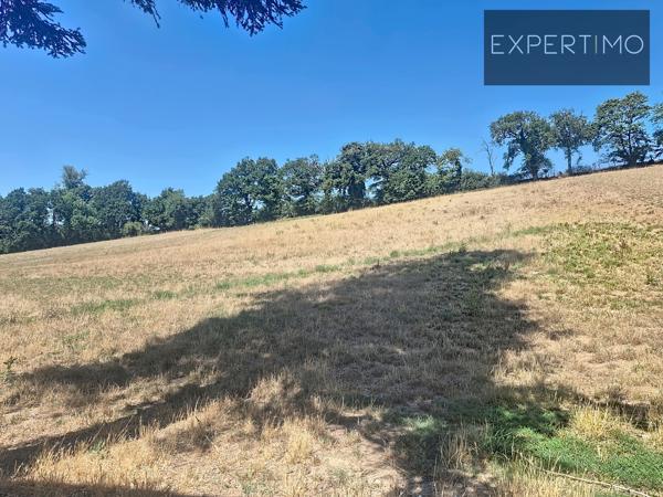 PROPRIÉTÉ DE CARACTÈRE ISOLEE AVEC 8 HECTARES ET GRANDES DÉPENDANCES – AVEYRON