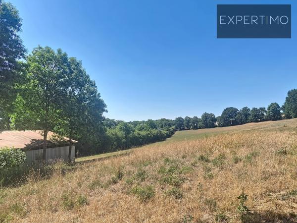 PROPRIÉTÉ DE CARACTÈRE ISOLEE AVEC 8 HECTARES ET GRANDES DÉPENDANCES – AVEYRON