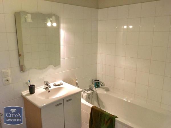 Appartement à louer 2 pièces 37.91m² Clermont-Ferrand (63000)