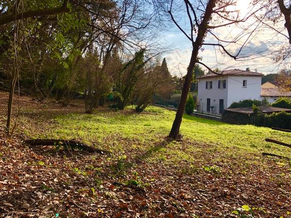 Saint-Paul-de-Vence (06570) A 2 minutes du Polygone Riviera