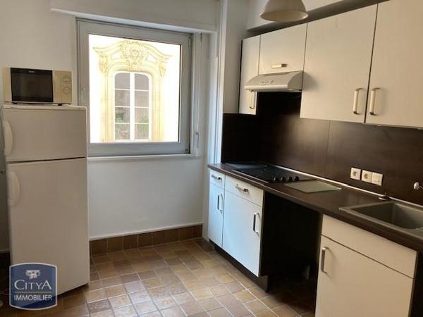 Appartement à louer 2 pièces 72.06m²